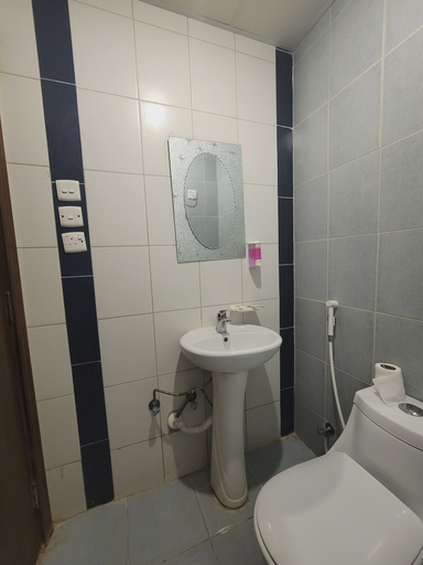Bathroom 4, Atilalat Alrawdah Hotel, Makkah