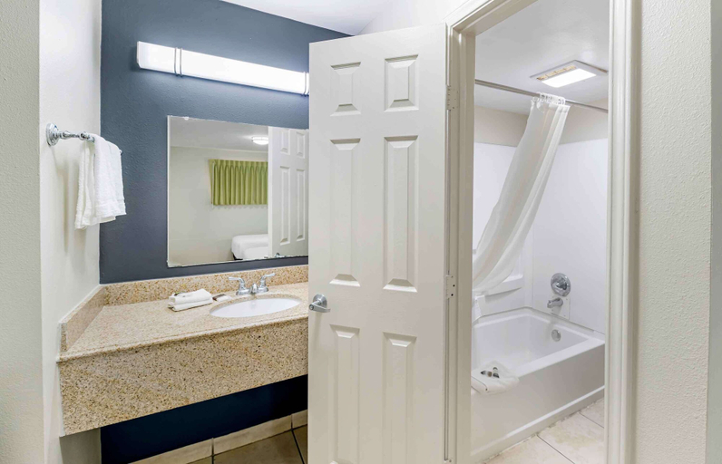 Bathroom 4, Extended Stay America Select Suites - Odessa, Ector