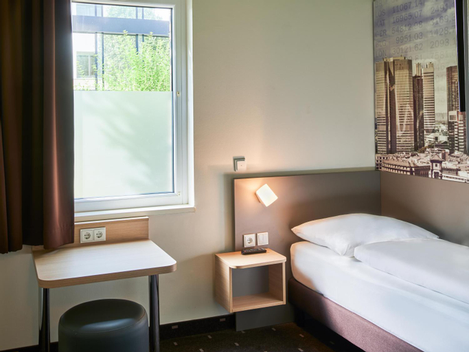 Bedroom 3, B&B Hotel Frankfurt-West, Frankfurt am Main