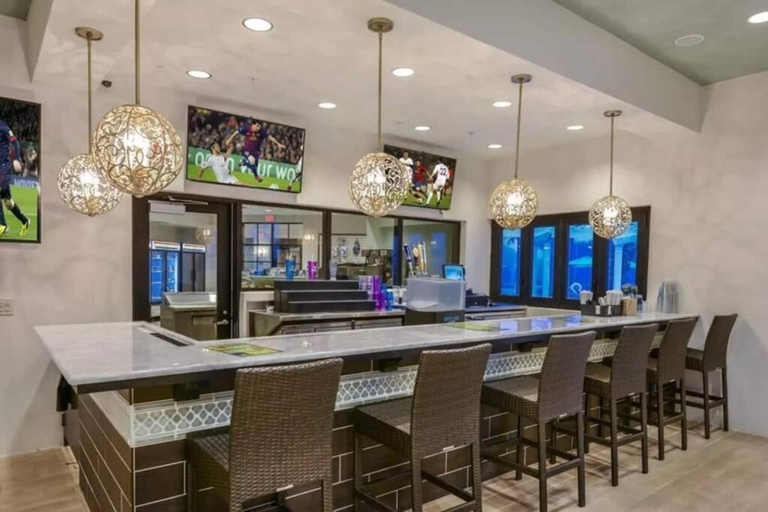 Food & Drinks 5, Amazing 5 Bedrooms Home With Pool/BBQ Near Disney, Osceola