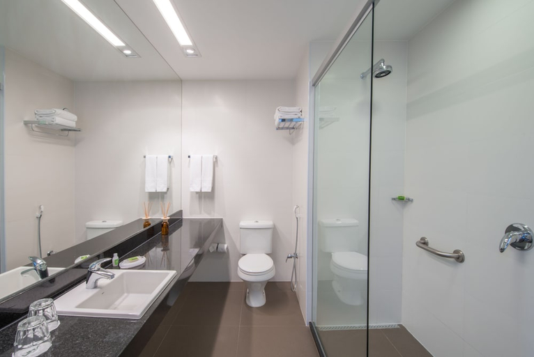 Bathroom 5, Linx Galeão by Wish, Rio de Janeiro