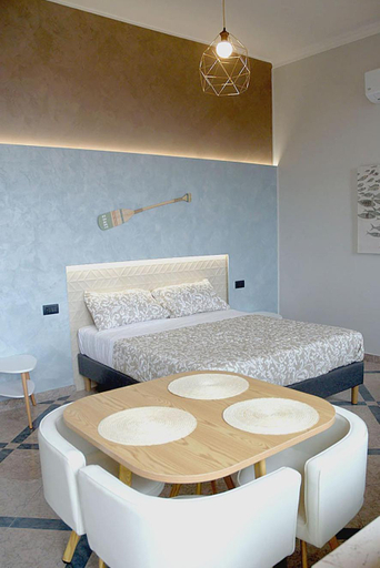 Others 4, il bastimento, Campobasso