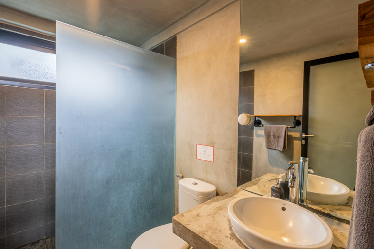 Bathroom 5, Berawa Loft 2 by Betterplace, Badung