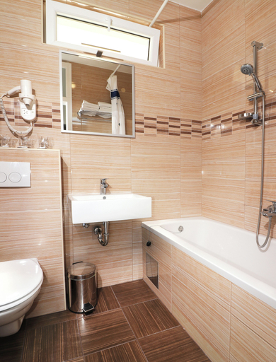 Bathroom 4, Hotel Zora, Primošten