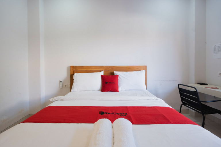 Bedroom 3, RedDoorz Plus @ Kencana Residence Jimbaran, Badung