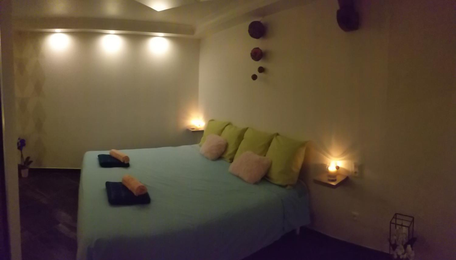 Others 3, Le Ptit Spa de L'Abbaye Suite love et Spa prive, Orne