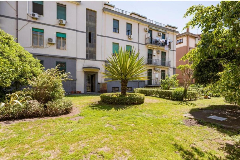 Others 1, Mi casa tu casa - Guest House, Catania