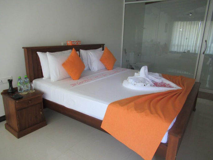 Bedroom 2, The Bay Beach, Tangalle