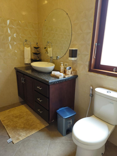 Bathroom 3, Sari Ayuning Nusa Guest House, Klungkung