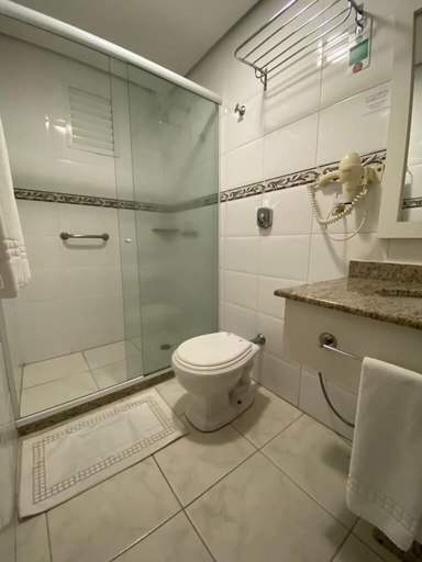 Bathroom, Altadomo Hotel, Santa Maria