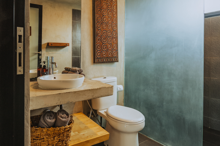 Bathroom 4