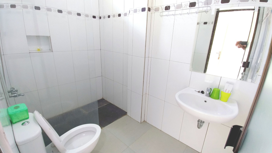 Bathroom 5, Graha Wisata, North Lampung
