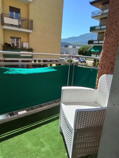 Others 5, Casa di Max - private room in apartment with shared bathroom FREE PARKING, Bolzano