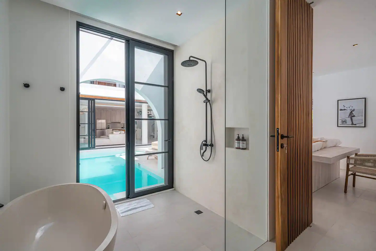 Bathroom 4, Villa Jenna - Exquisite 3BR Villa Close to Batu Belig Beach, Badung