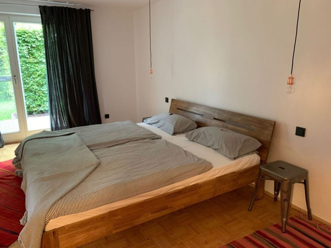 Room 5, Ferienwohnung 2 mit Sauna Ferienhaus Poppenhausen, Fulda