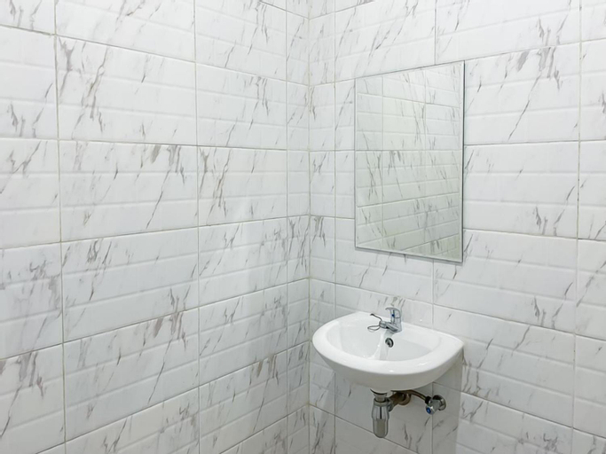 Bathroom 7