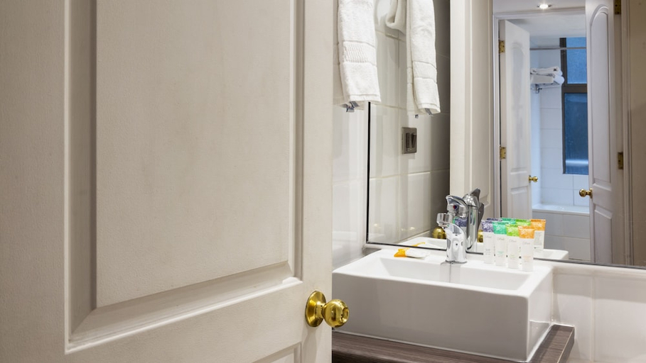 Bathroom 4, Suite by Time, Santiago