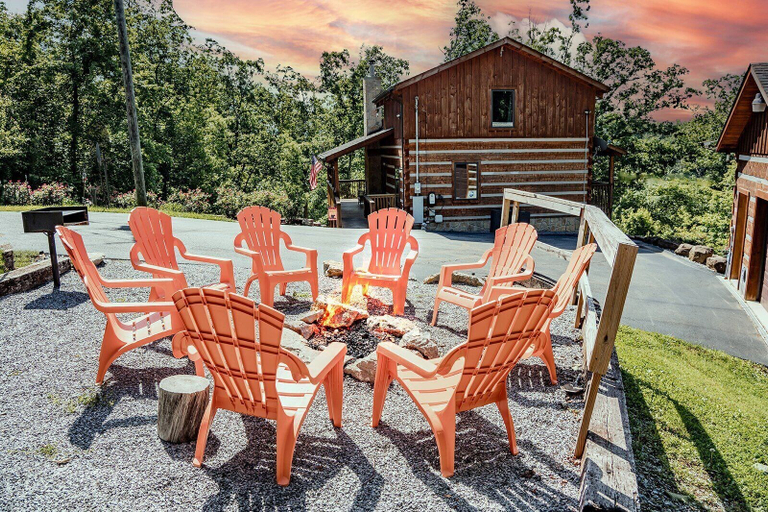 Food & Drinks, A-bluff & Beyond, Sevier
