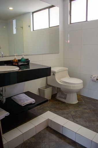 Bathroom 3, Hotel Confort 80 Zona Rosa, Santafé de Bogotá