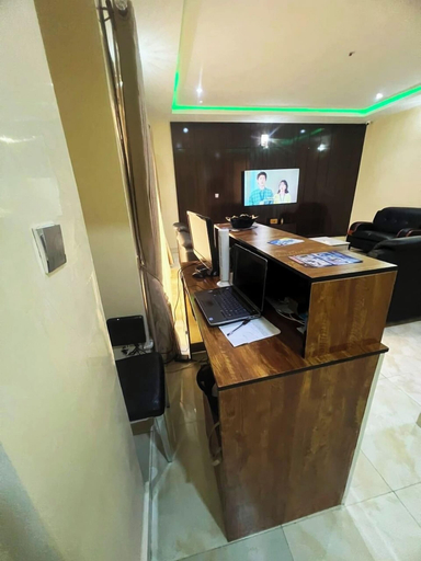 Others 4, Ayinde Homes, AbujaMun