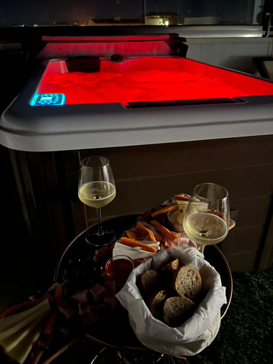 Food & Drinks, 18 Dante Luxury Suites, Cagliari