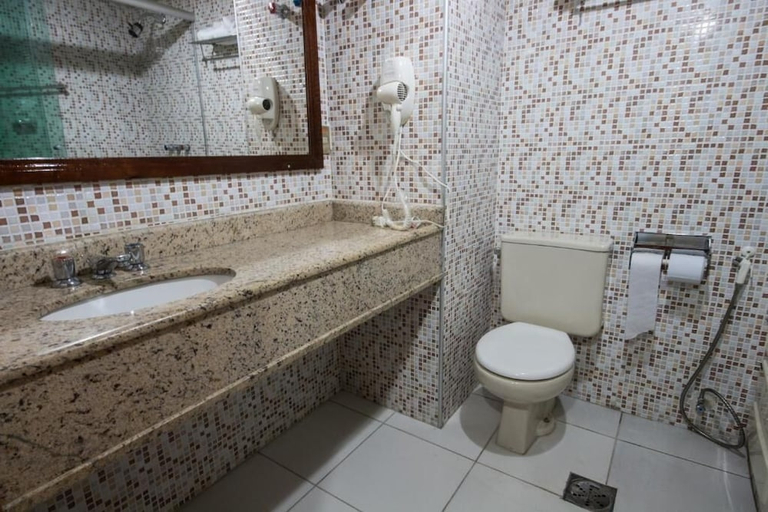 Bathroom 4, GoldMen Business Manaus - Taj Mahal, Maués