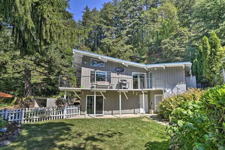 Waterfront Troutdale Hideaway Sandy River Fishing, Multnomah