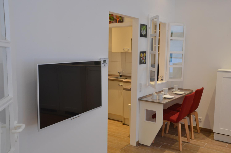 Altbau trifft Moderne, neuwertige Komfortwohnung fur bis 2 Personen, Wuppertal