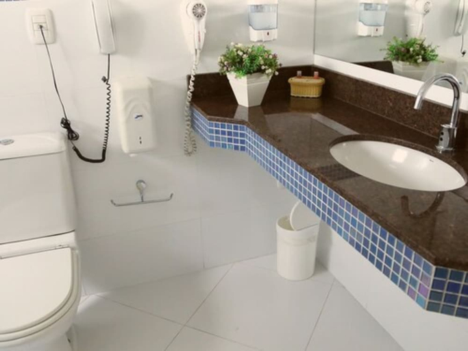 Bathroom, TEZLA HOTEL, Primavera do Leste