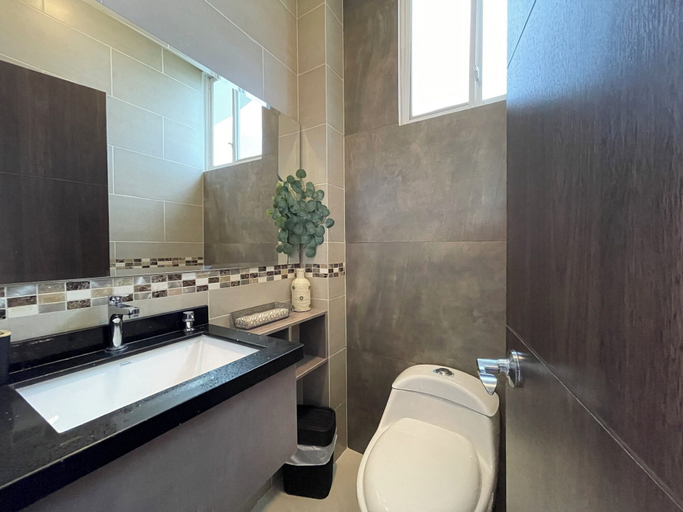 Bathroom 3, Puerto Madera Apartamentos, Manta
