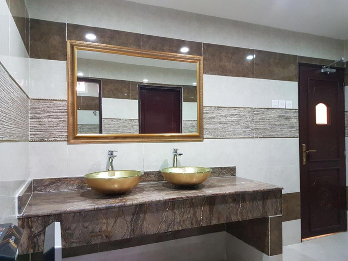 Bathroom 4, Turtle Beach Resort, Sur