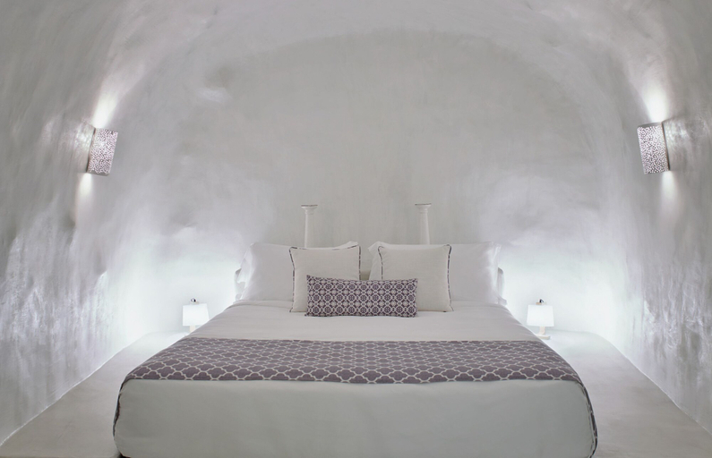 Bedroom 2, Villa Ioli With Stunning Caldera Views, South Aegean