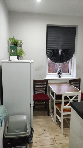Others 5, Comfy Fenia Stay, London