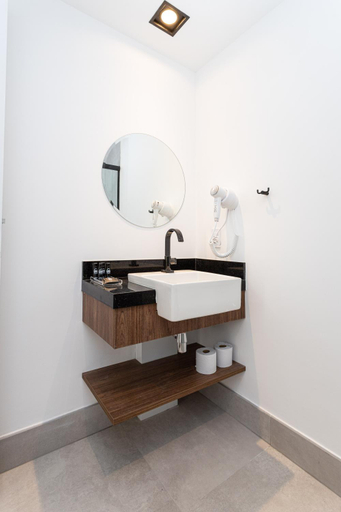 Bathroom 3, Charlie Atmosfera Paulista, São Paulo