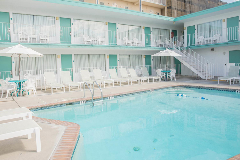 Others 4, Biscayne Family Resort, Cape May