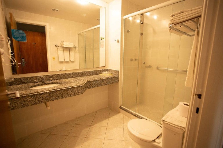 Bathroom 3, Master Express Alberto Bins, Porto Alegre