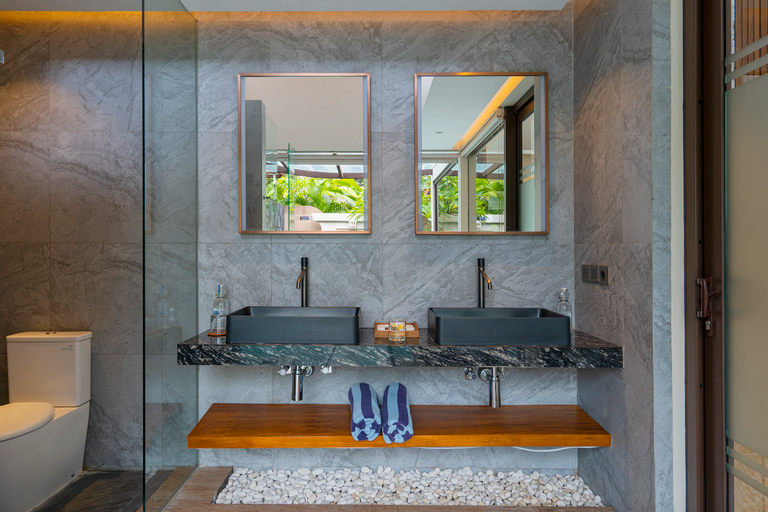 Bathroom 4