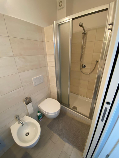 Bathroom 3, SeaBreeze Vernazza, La Spezia