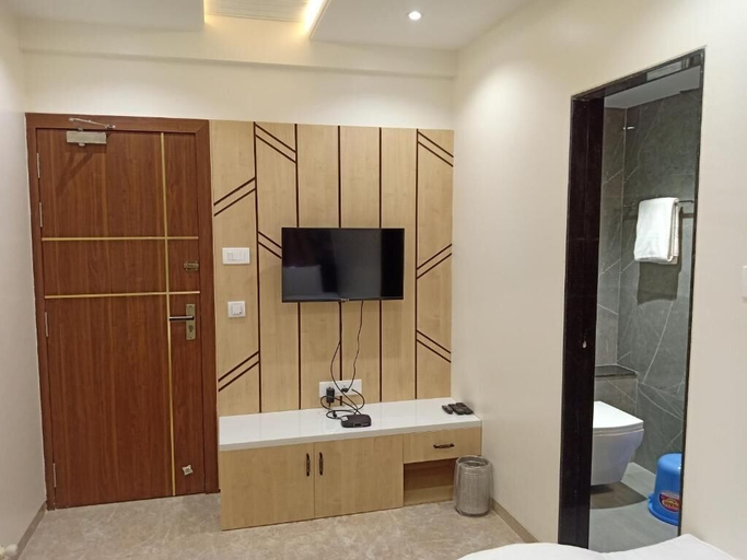 Bedroom 5, Hotel Suvarnam Residency, Ahmadnagar