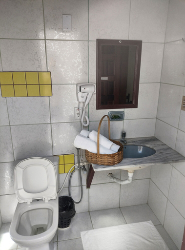 Bathroom 5, Pousada Verdes Mares, Alcobaca