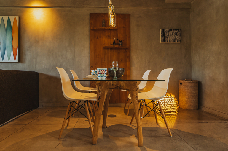 Dining Room 5