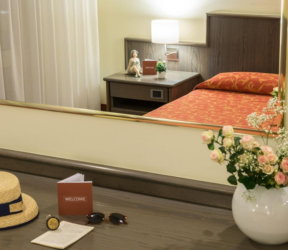 Bedroom 2, Hotel Drago, Verona