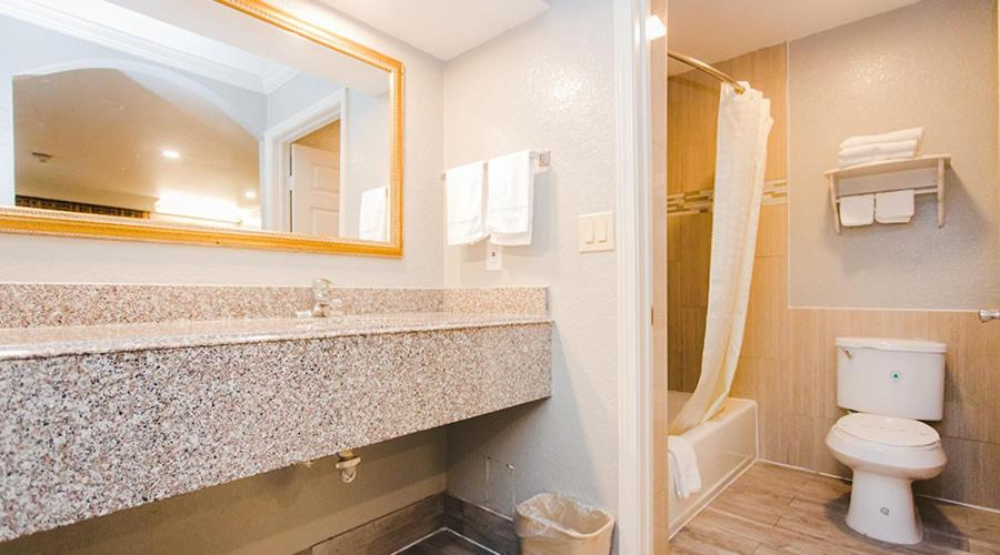 Others 4, Executive inn Bacliff, Galveston