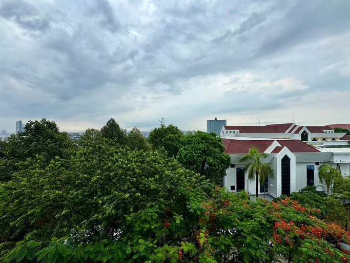 Others 4, Phra Tamnak Hill Apartments, Pattaya