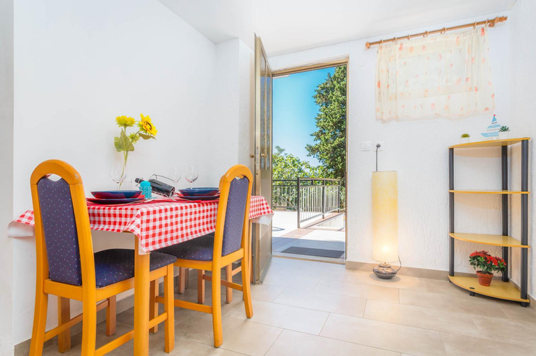 Others 3, Apartment Mirela, Krk