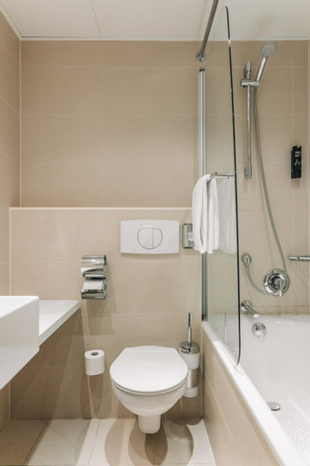 Bathroom 25