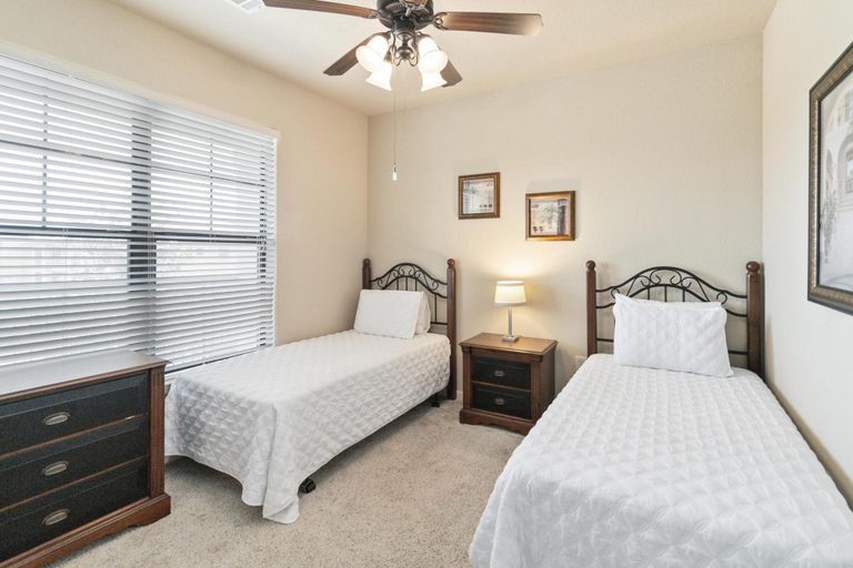 Bedroom 2, Bellissima Condo, Polk