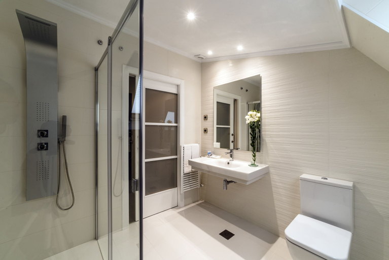 Bathroom 5, Eurostars Louxo Talaso, Pontevedra