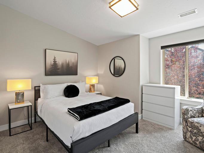 Bedroom 27