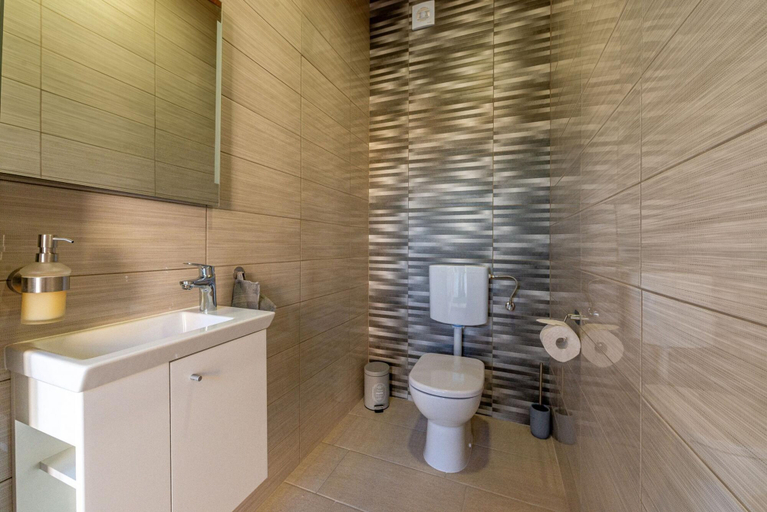 Bathroom 4, Villa Petar Zadarvillas, Benkovac